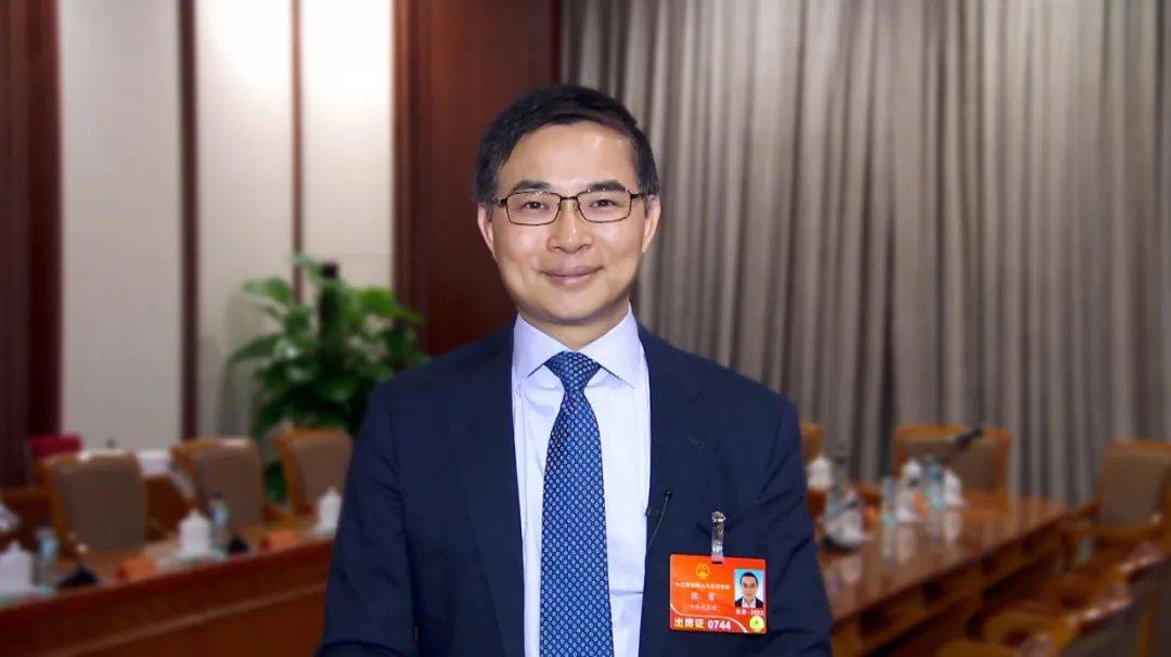 两会观察 全国人大代表张雷：推动制定《碳中和法》保障“双碳转型”坚定不移、科学有序(图1)