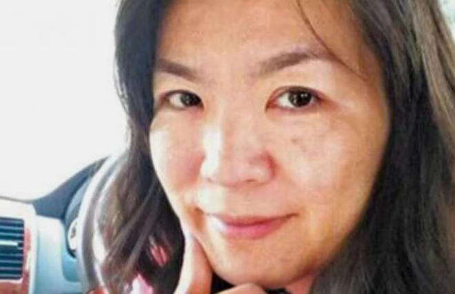 母女离奇逝世瑜伽球成为作案工具温柔教授竟有两副面孔？(图2)