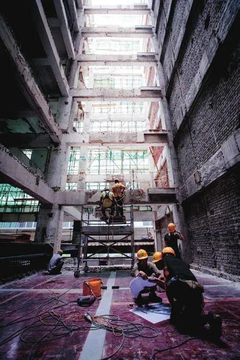 活化向左 衰败向右——以南丰纱厂、JCCAC为例探究香港工厦新生之路(图1)