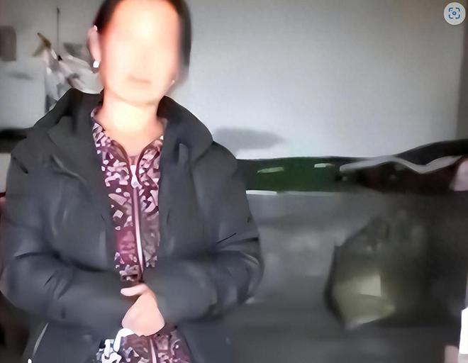 60岁大爷身体不行每晚从妻子档内薅毛妻子哀求：太疼了别薅(图5)