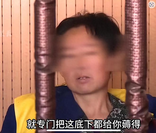 60岁大爷身体不行每晚从妻子档内薅毛妻子哀求：太疼了别薅(图1)