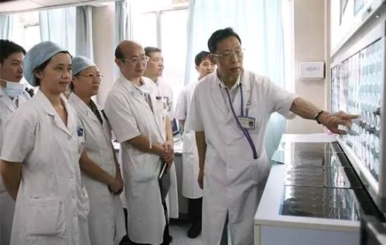 为做实验吸煤气？做慈善做到“破产”？这些正能量狠人我服！(图5)