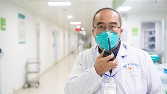 为做实验吸煤气？做慈善做到“破产”？这些正能量狠人我服！(图9)
