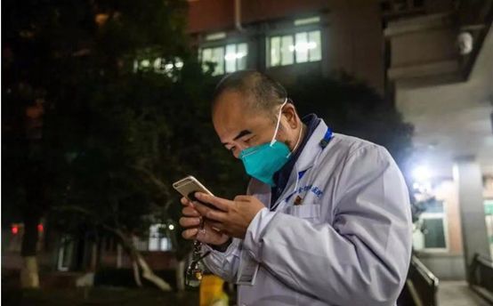 为做实验吸煤气？做慈善做到“破产”？这些正能量狠人我服！(图11)