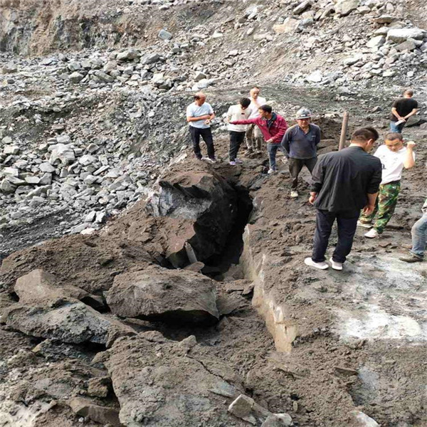 四川中德鼎立二氧化碳爆破活化器多少钱一根(图2)