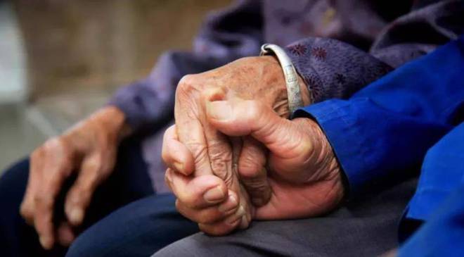 俗语“娶妻先看口嫁夫先看手”是啥意思？看口和手有啥讲究？(图3)