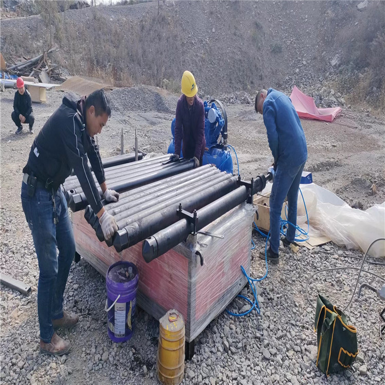 内蒙古赤峰二氧化碳爆破设备致裂设备活化器(图1)