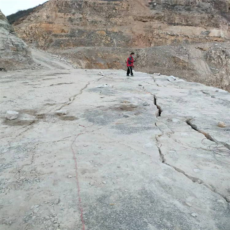 内蒙古赤峰二氧化碳爆破设备致裂设备活化器(图3)