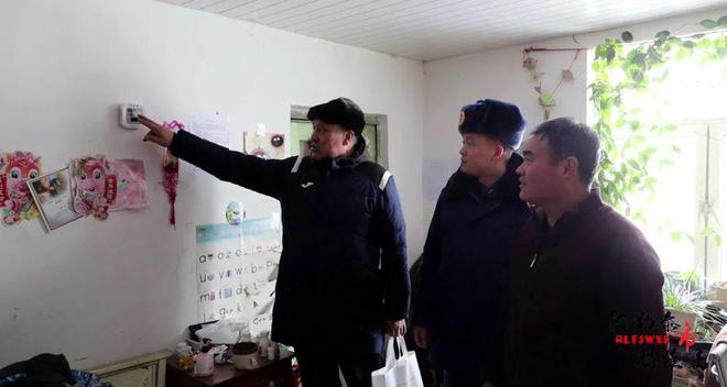 检查一氧化碳报警器 拧紧民生“安全锁”(图2)