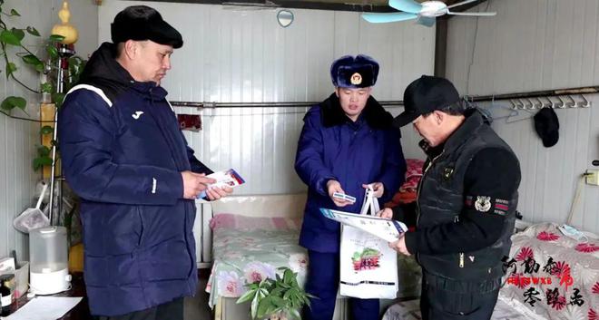 检查一氧化碳报警器 拧紧民生“安全锁”(图1)